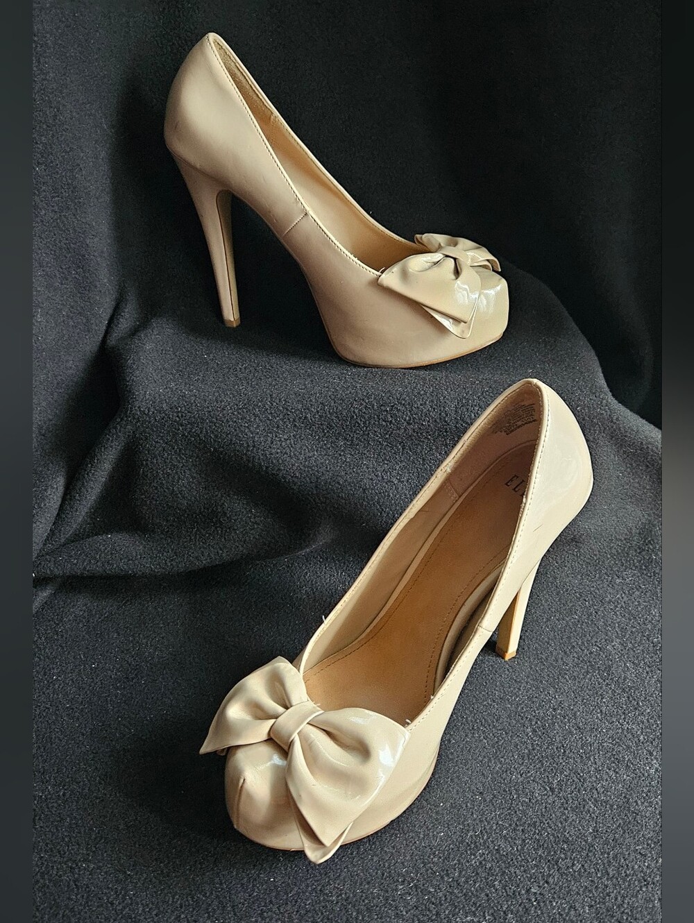 Elle Cream-Tan Patent Bow Peep-Toe Platform Heels - Size 7.5